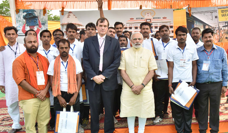 governmentworkingforupliftmentofpoor:pmmodi